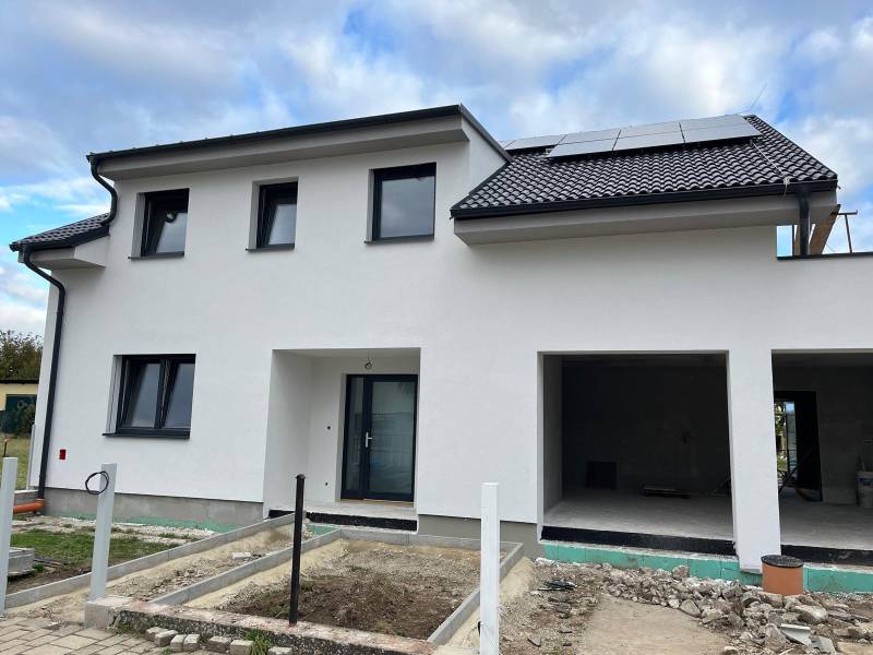Neubau: Einfamilienhaus mit großem Grundstück, Potzneusiedl