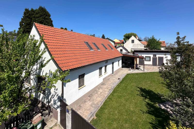 3-Zimmer Haus mit wunderschönem Ausblick und historischem Weinkeller